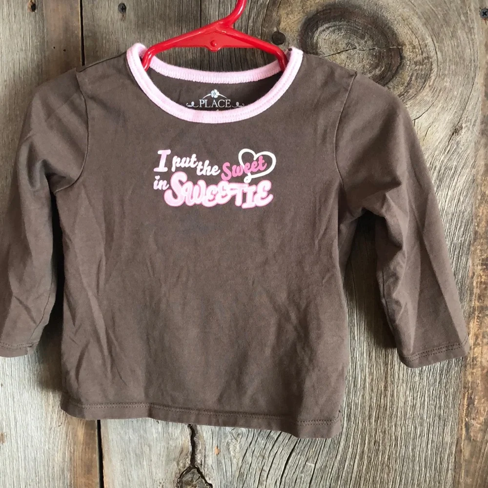 Children’s Place Brown Long Sleeve Graphic Tee Size 18 months